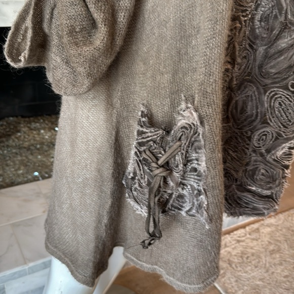 Art To Wear Taupe Mohair Italian Fiber Art Rosette Detail Knit Dress or Tunic XL - Picture 4 of 11